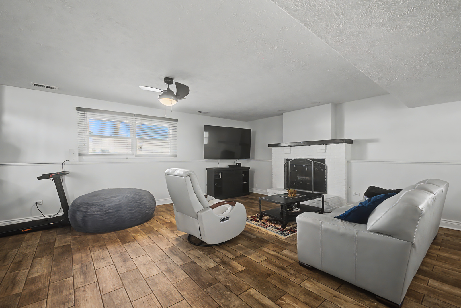 24914 W Illini Drive, Plainfield, IL 60544