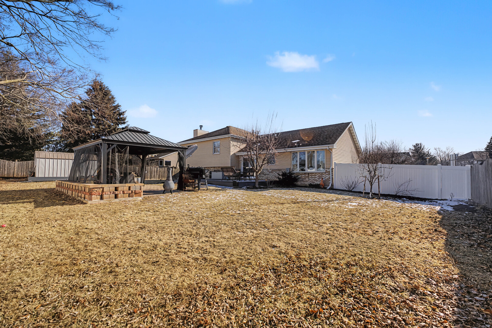 24914 W Illini Drive, Plainfield, IL 60544