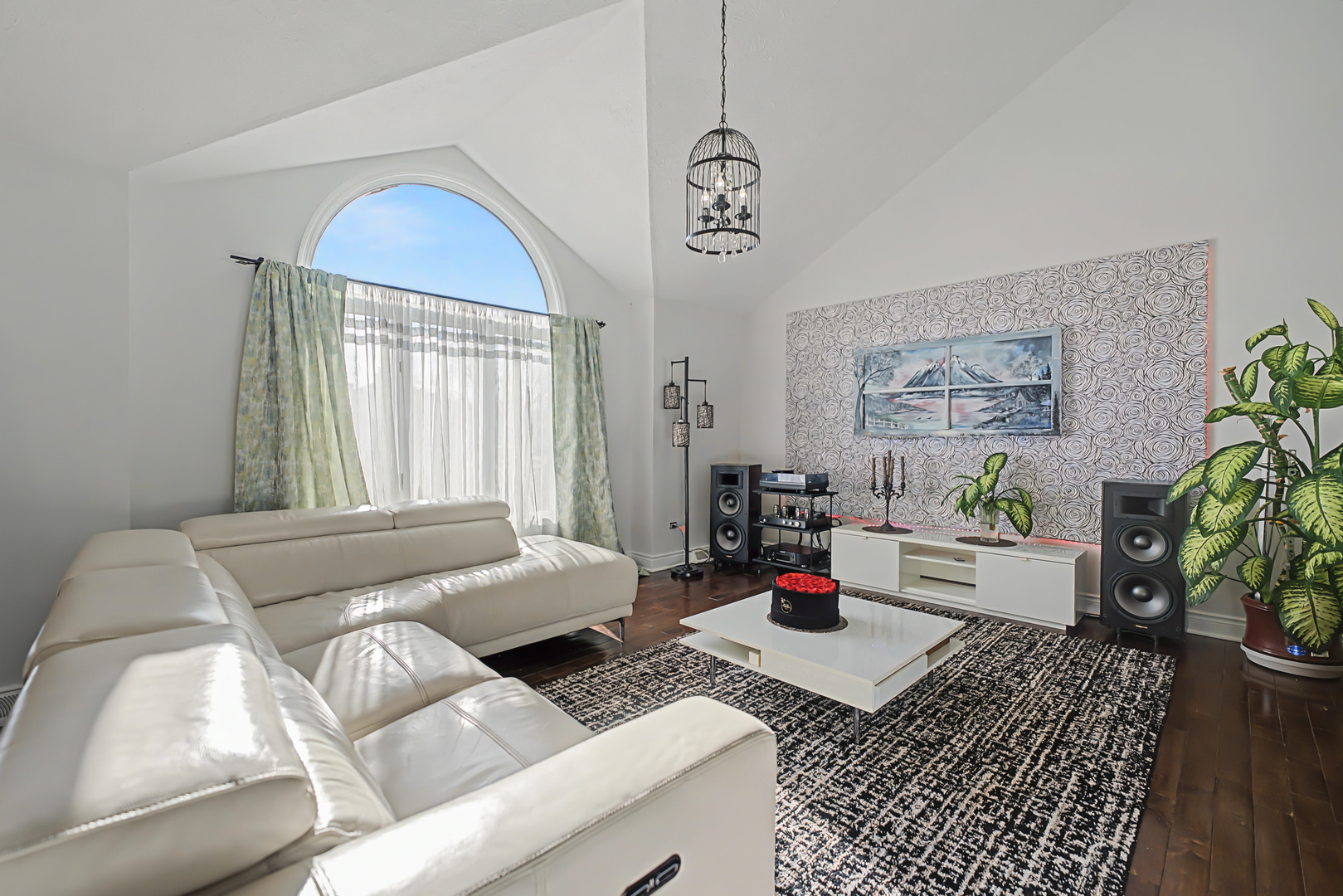 24914 W Illini Drive, Plainfield, IL 60544