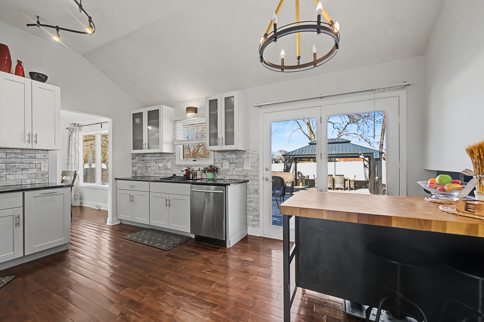 24914 W Illini Drive, Plainfield, IL 60544