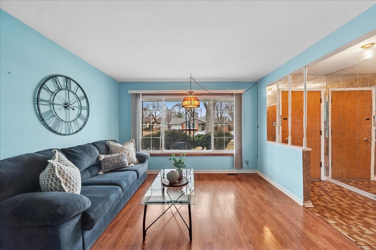 234 Peach Tree Lane, Elk Grove Village, IL 60007