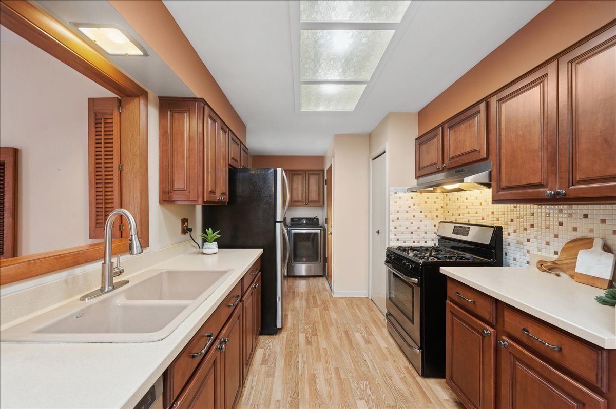 234 Peach Tree Lane, Elk Grove Village, IL 60007