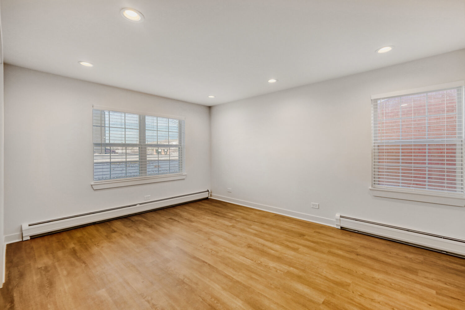 785 Pershing Avenue #1-B, Glen Ellyn, IL 60137