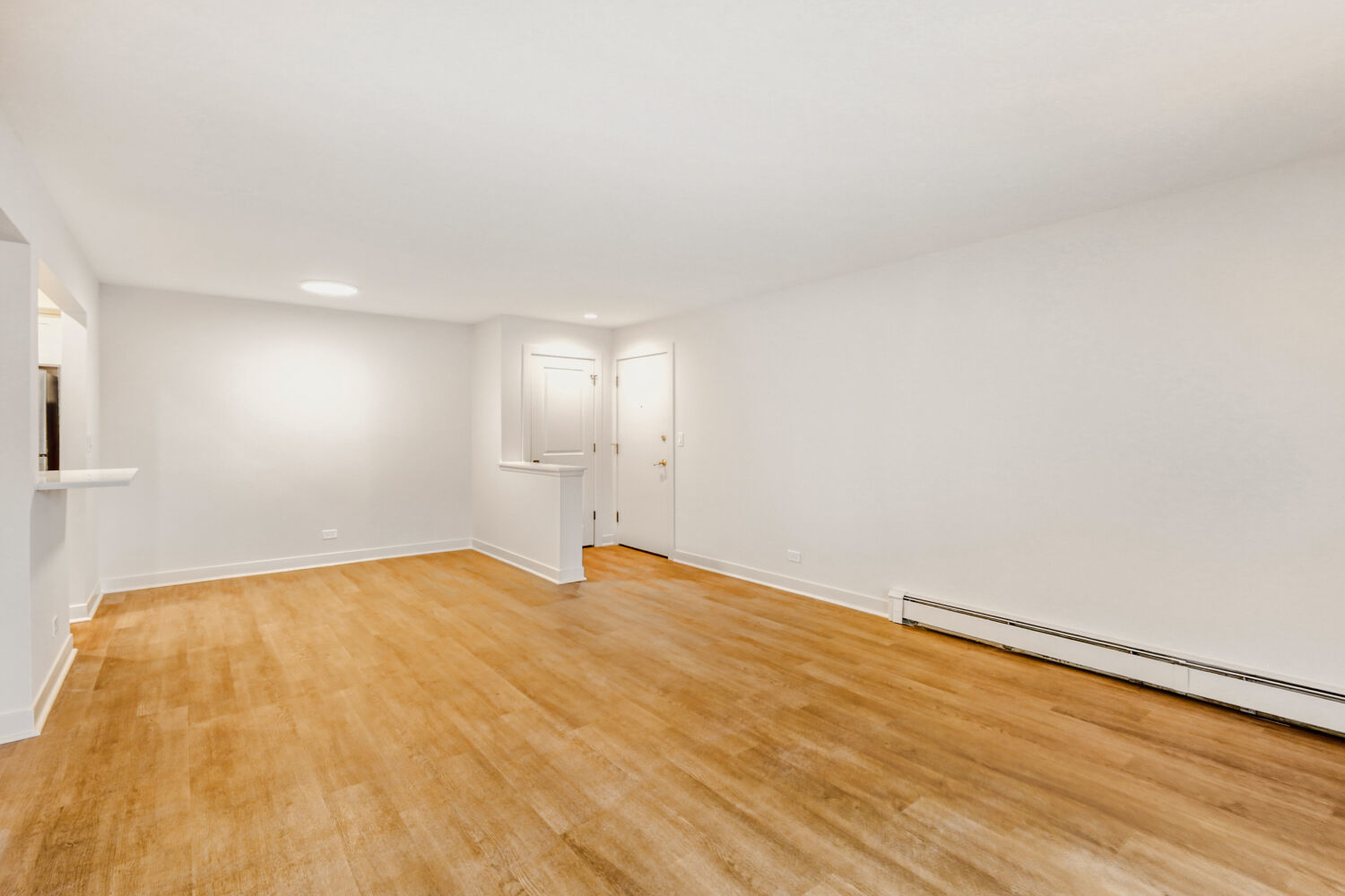 785 Pershing Avenue #1-B, Glen Ellyn, IL 60137