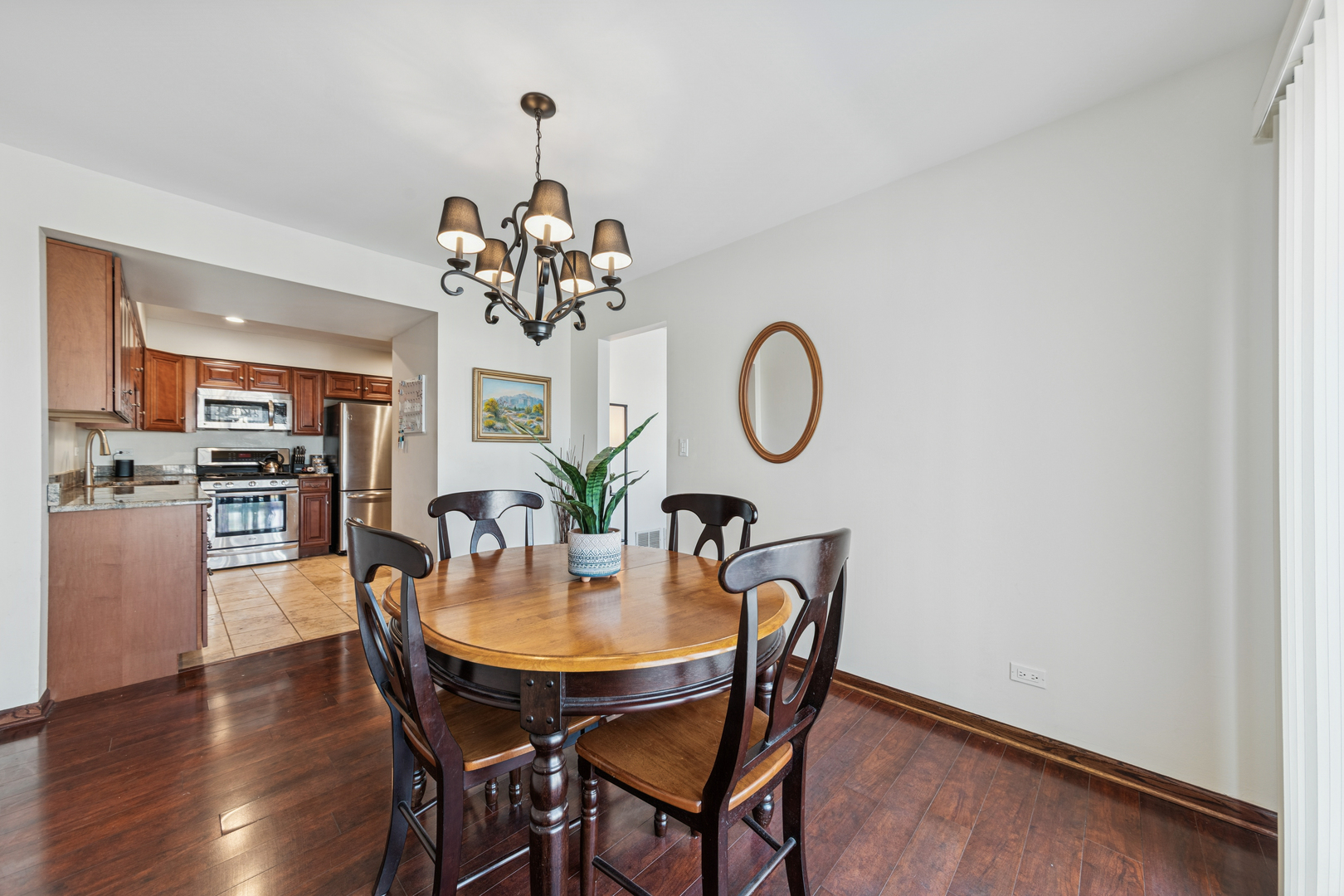 1105 Longford Road, Bartlett, IL 60103