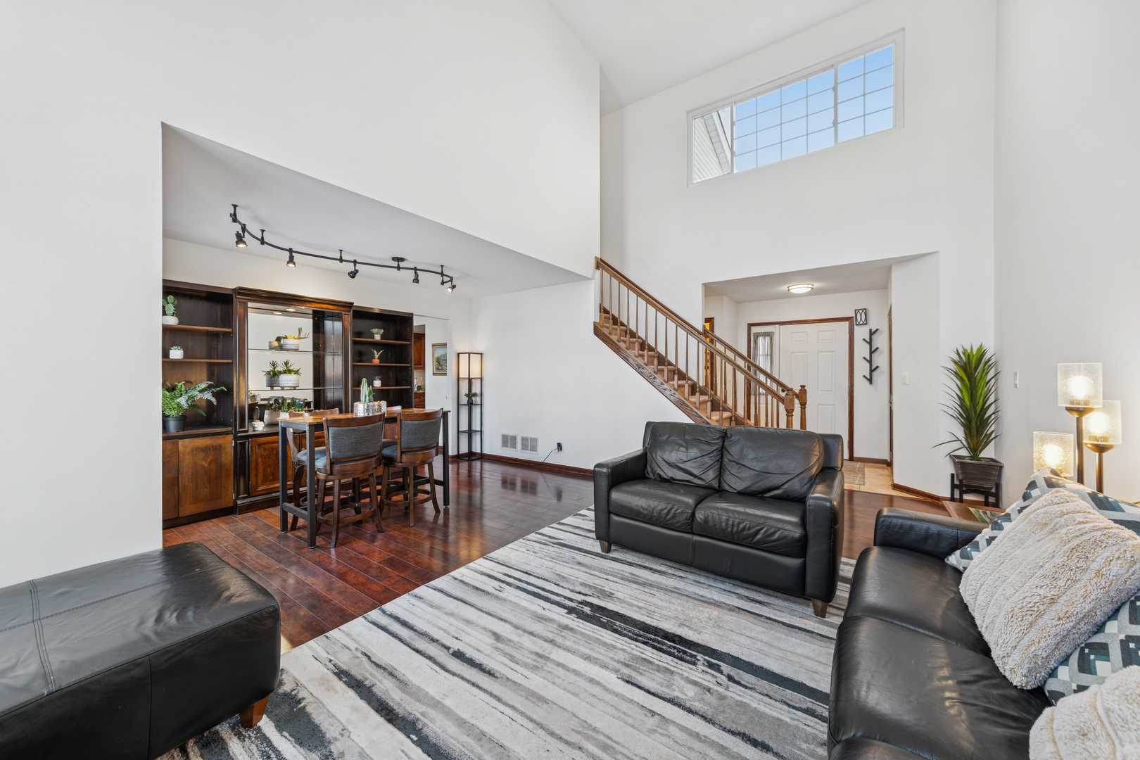 1105 Longford Road, Bartlett, IL 60103