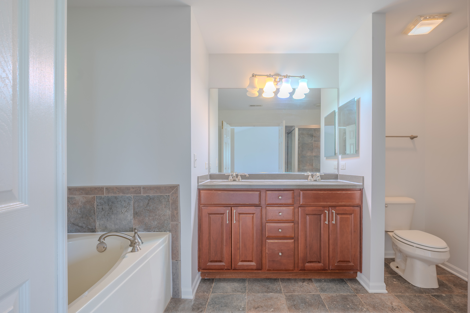733 Station Boulevard, Aurora, IL 60504