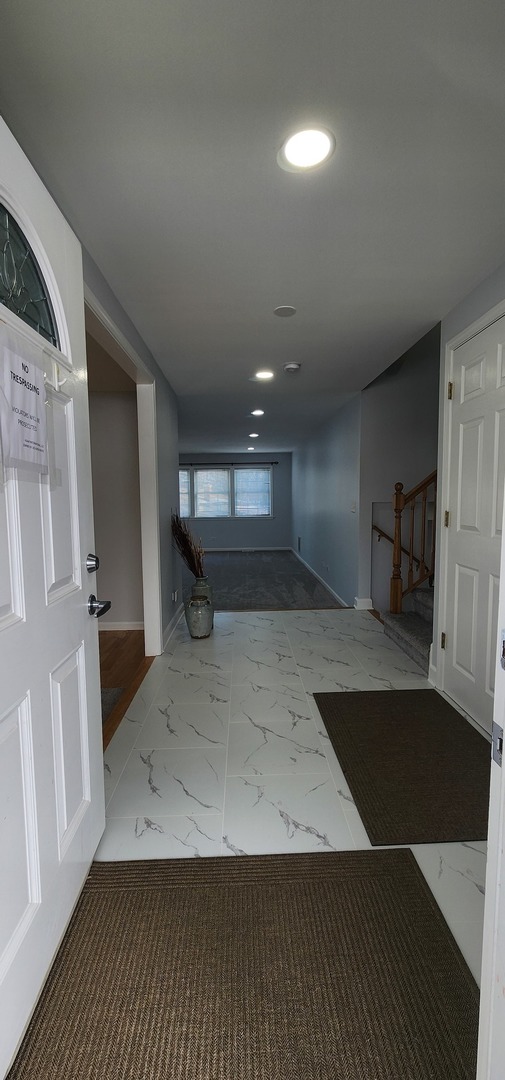 105 Aspen Drive, Schaumburg, IL 60194