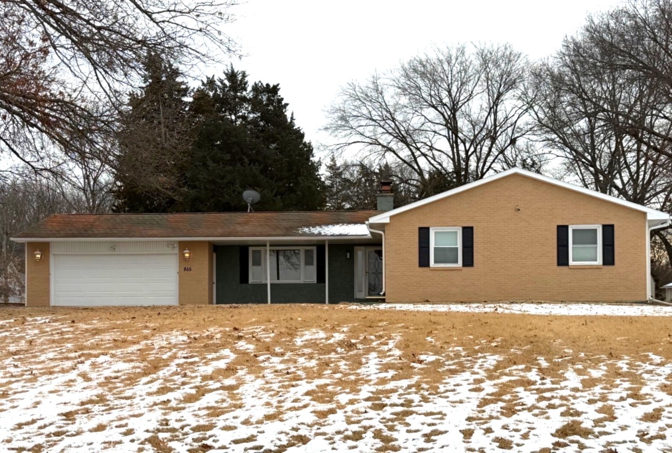 855 Riverside Drive, Dixon, IL 61021