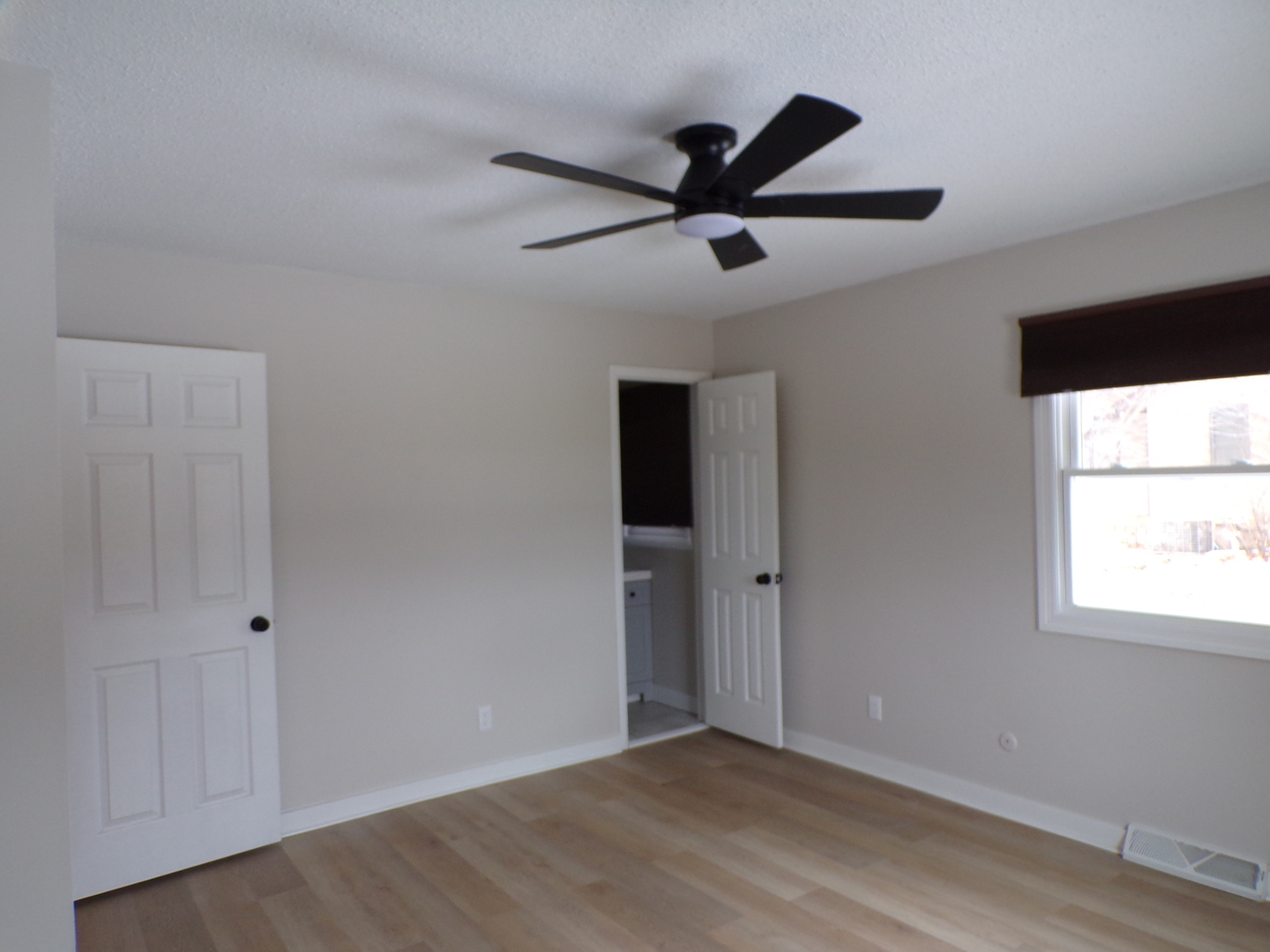 855 Riverside Drive, Dixon, IL 61021