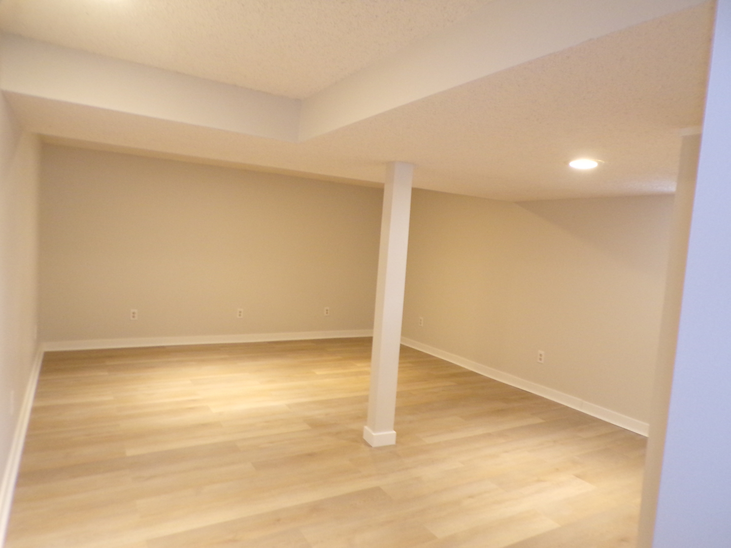 855 Riverside Drive, Dixon, IL 61021