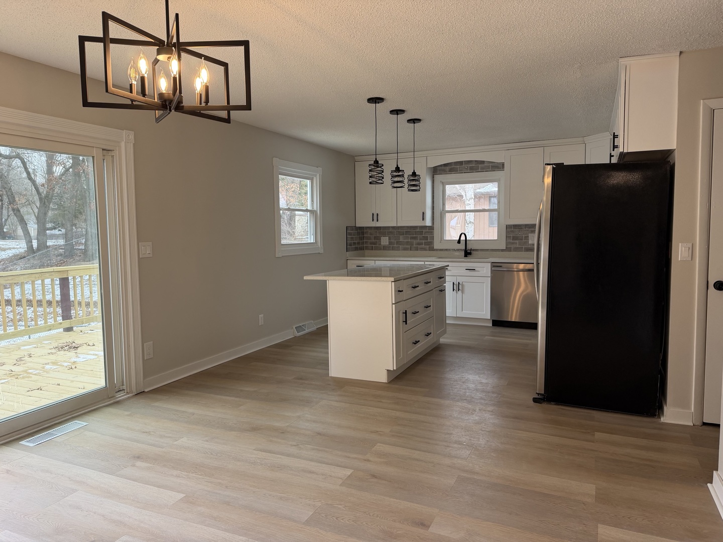 855 Riverside Drive, Dixon, IL 61021