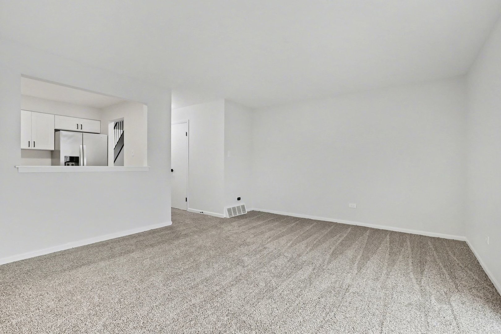 7644 S Cork Avenue, Justice, IL 60458