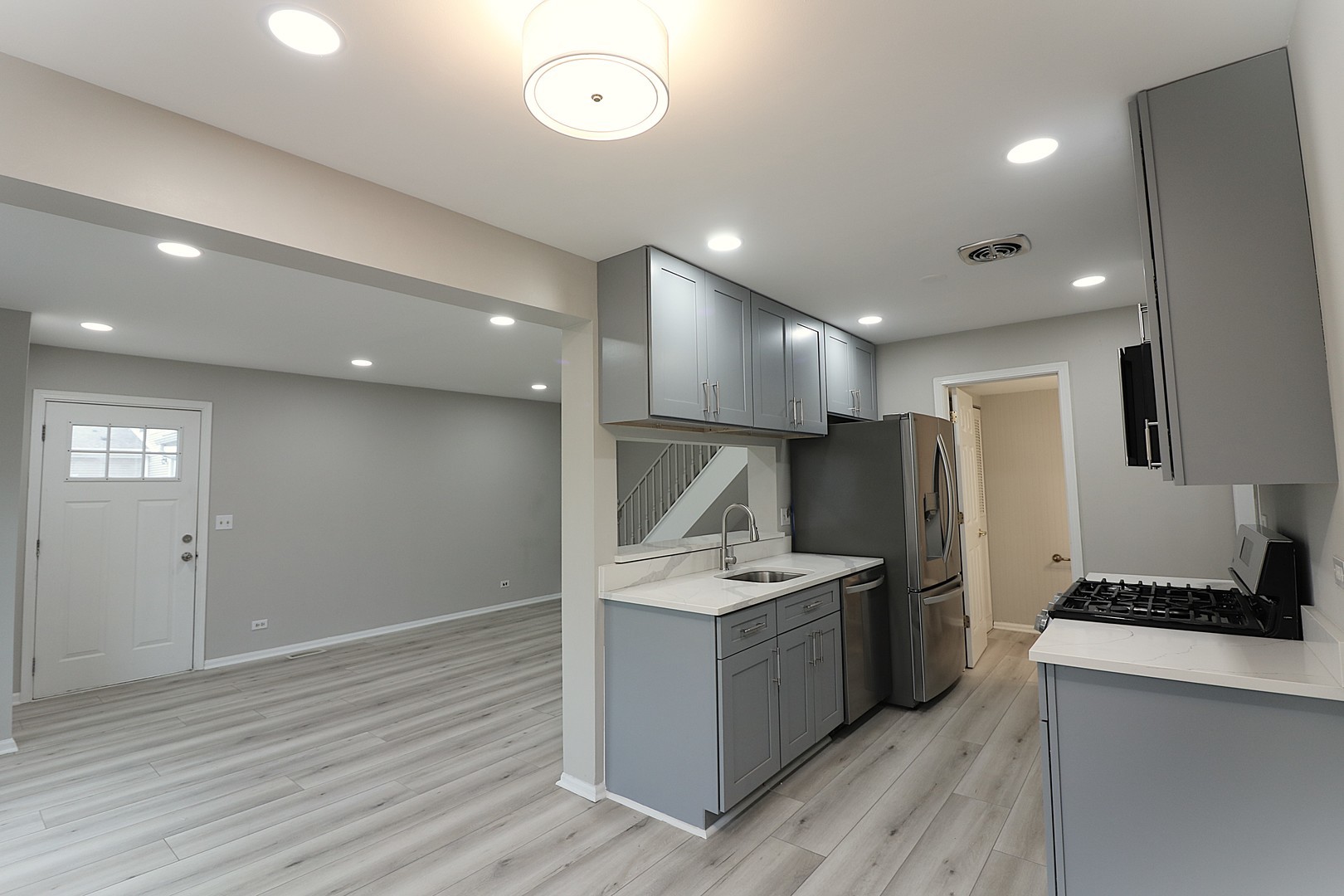 360 Farmingdale Circle #360, Vernon Hills, IL 60061