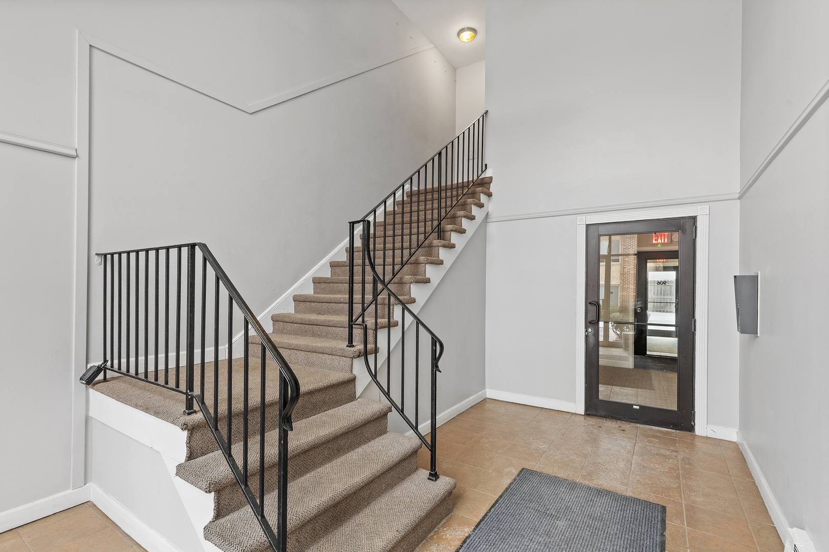 906 W Alleghany Drive #2A, Arlington Heights, IL 60004