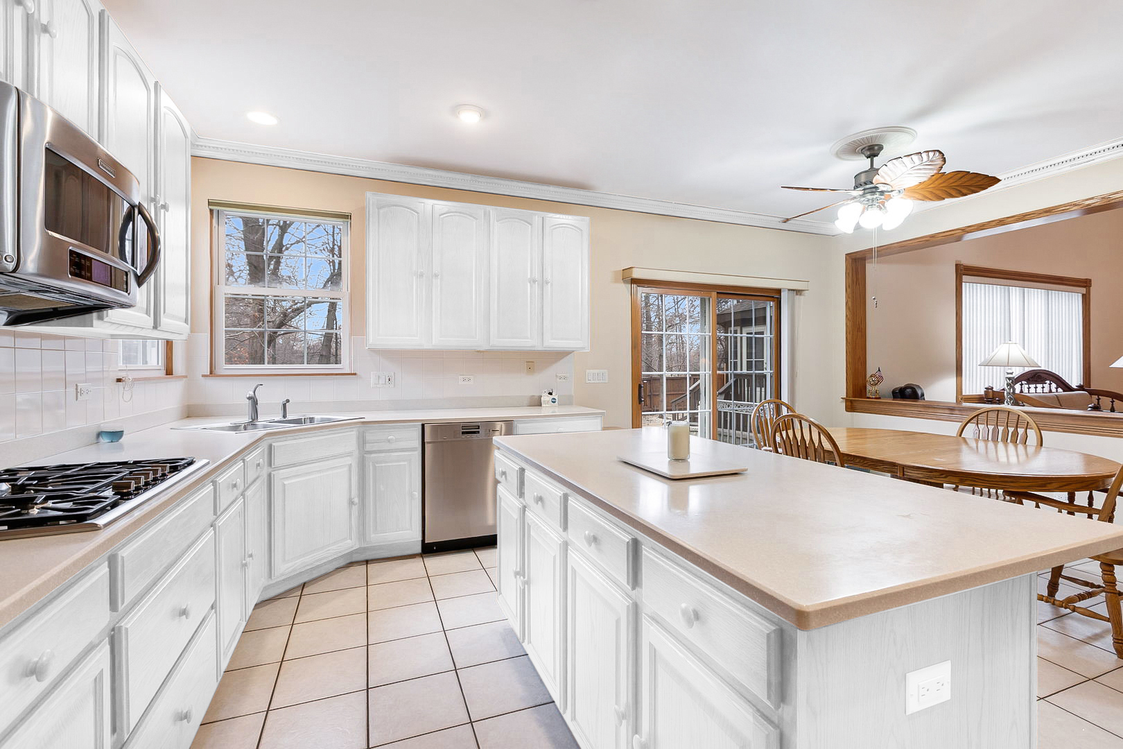 565 Prescott Lane, Gurnee, IL 60031