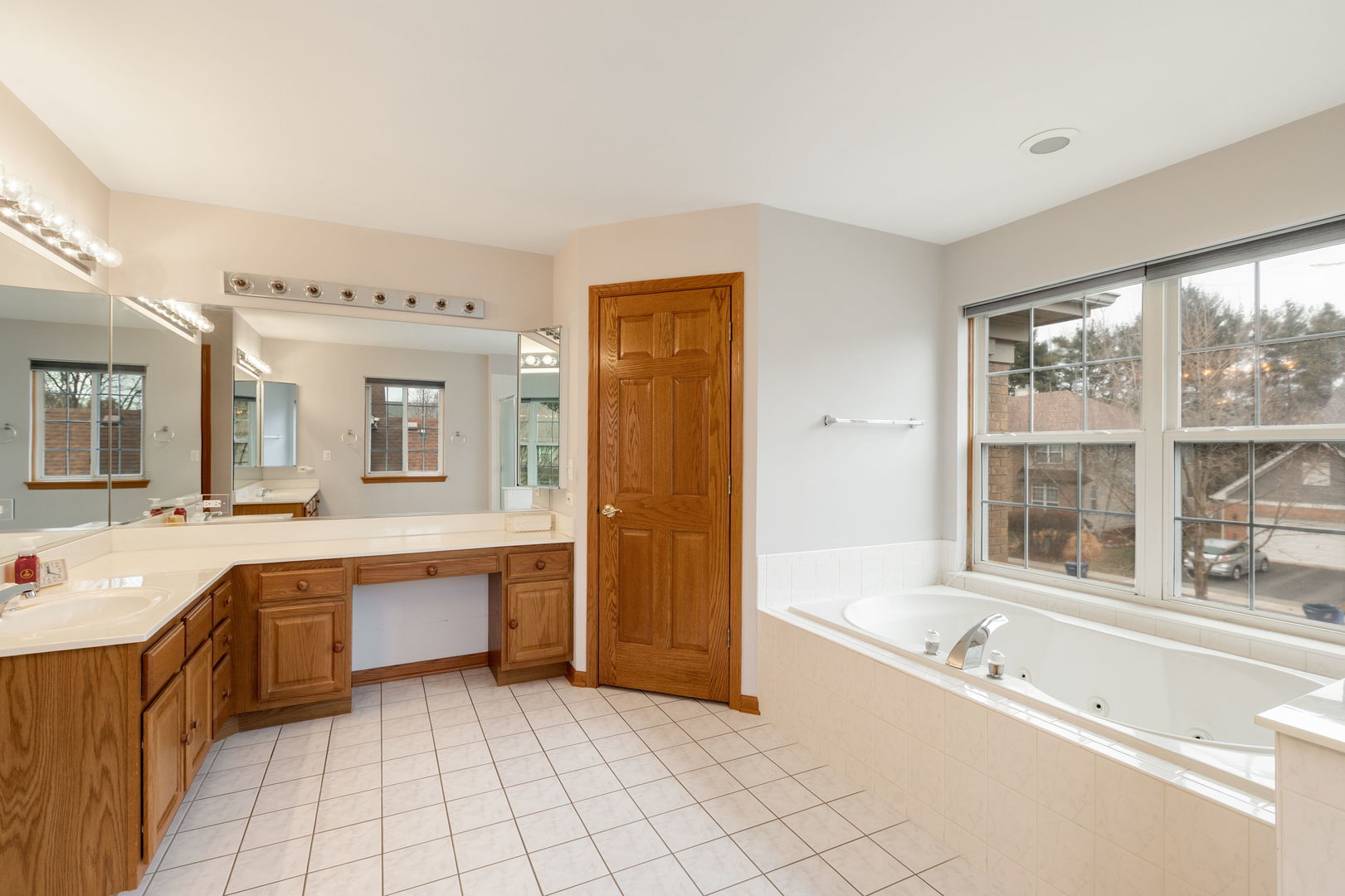 565 Prescott Lane, Gurnee, IL 60031