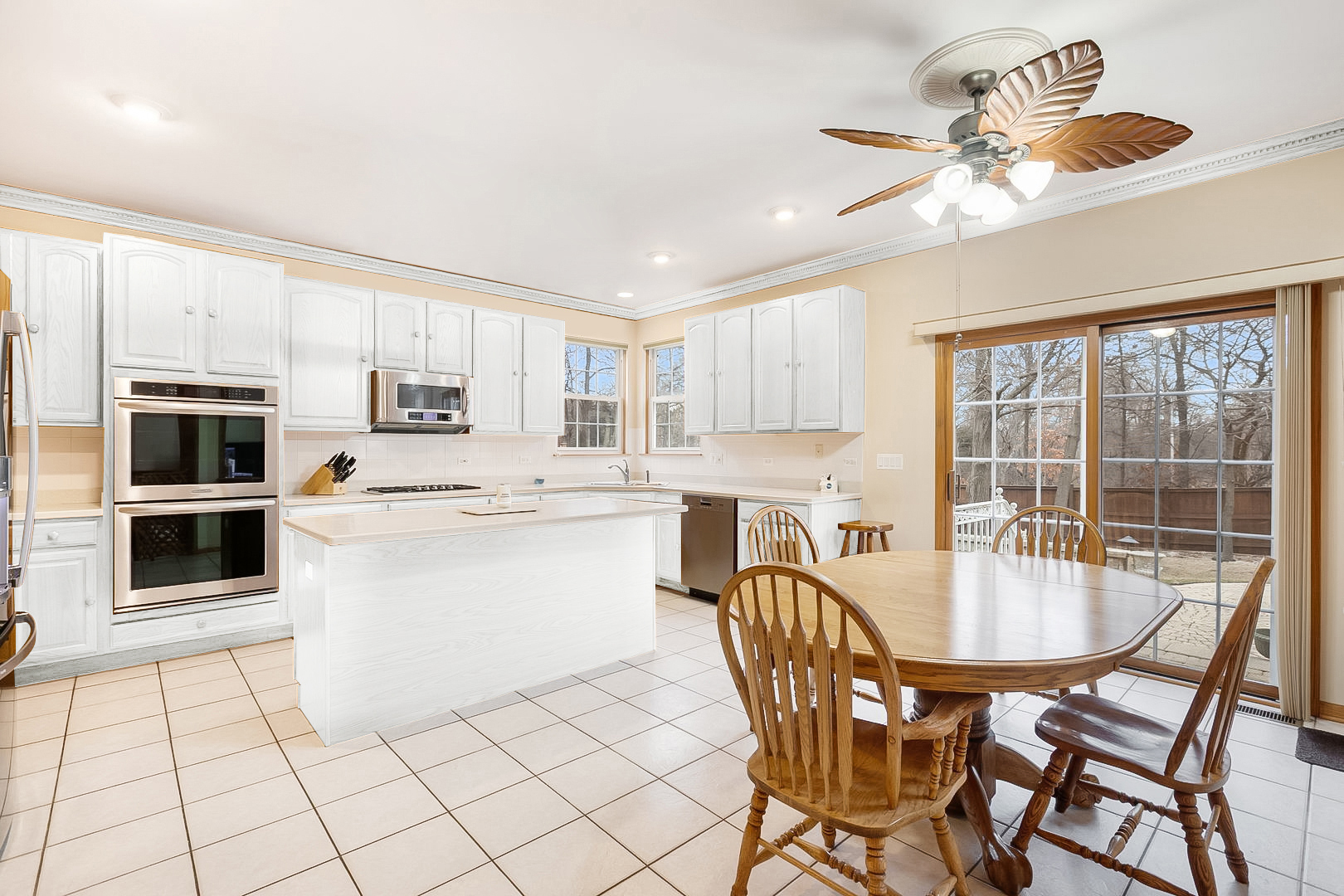 565 Prescott Lane, Gurnee, IL 60031