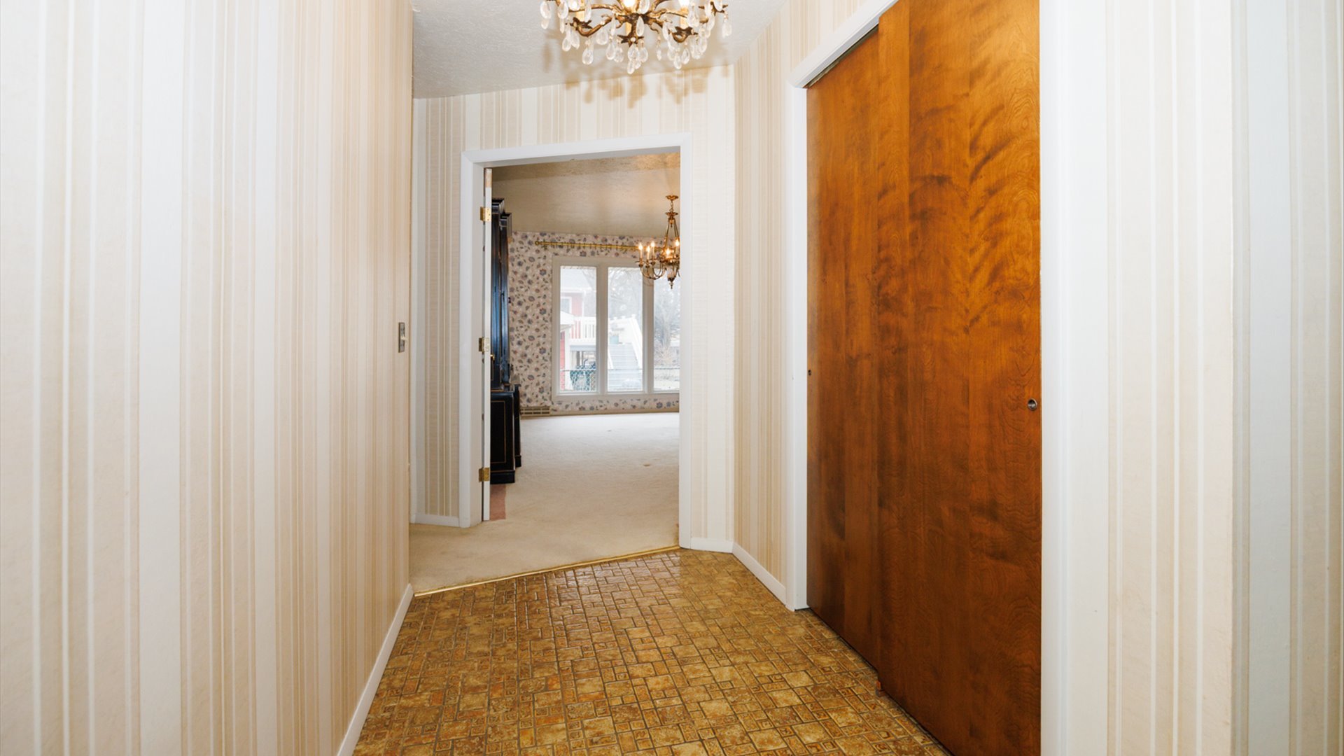 103 Cheltenham Drive, Normal, IL 61761