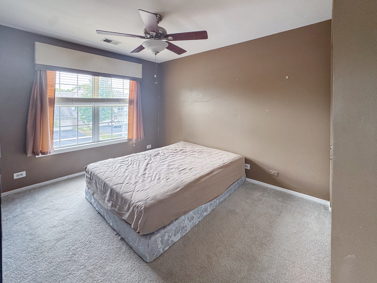 30W015 Juniper Court #30W015, Warrenville, IL 60555