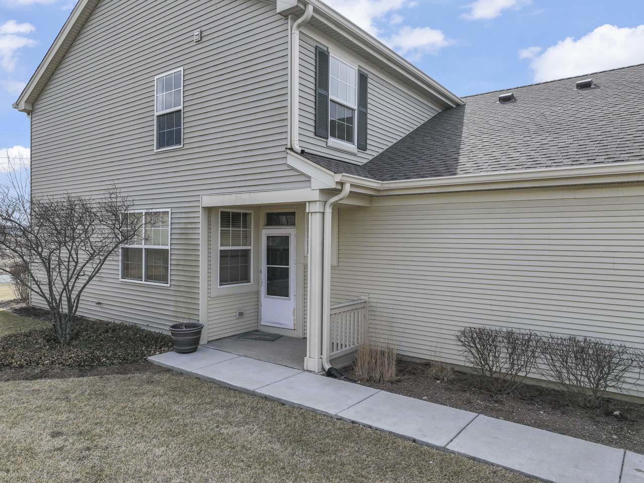 601 W Kristina Lane, Round Lake, IL 60073