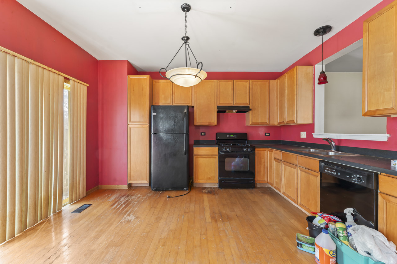 601 W Kristina Lane, Round Lake, IL 60073