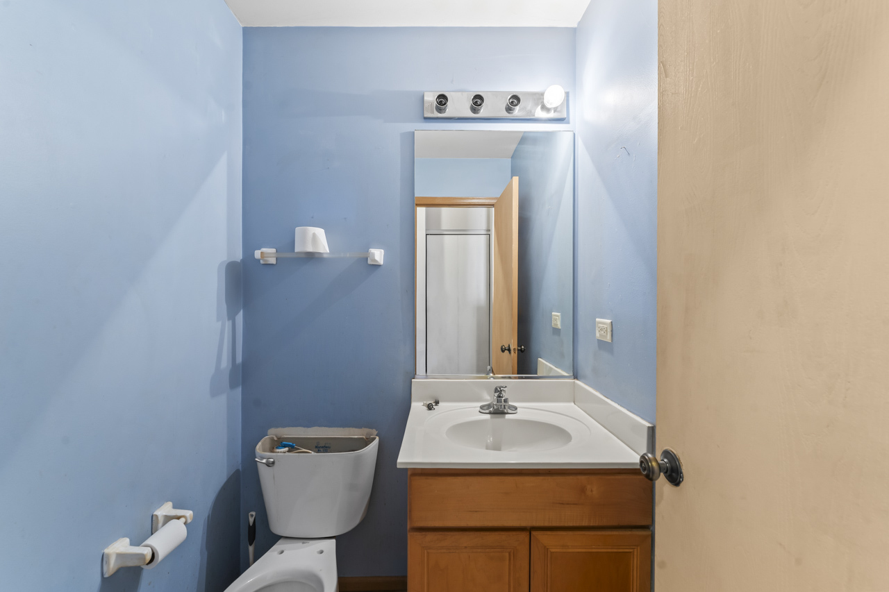 601 W Kristina Lane, Round Lake, IL 60073