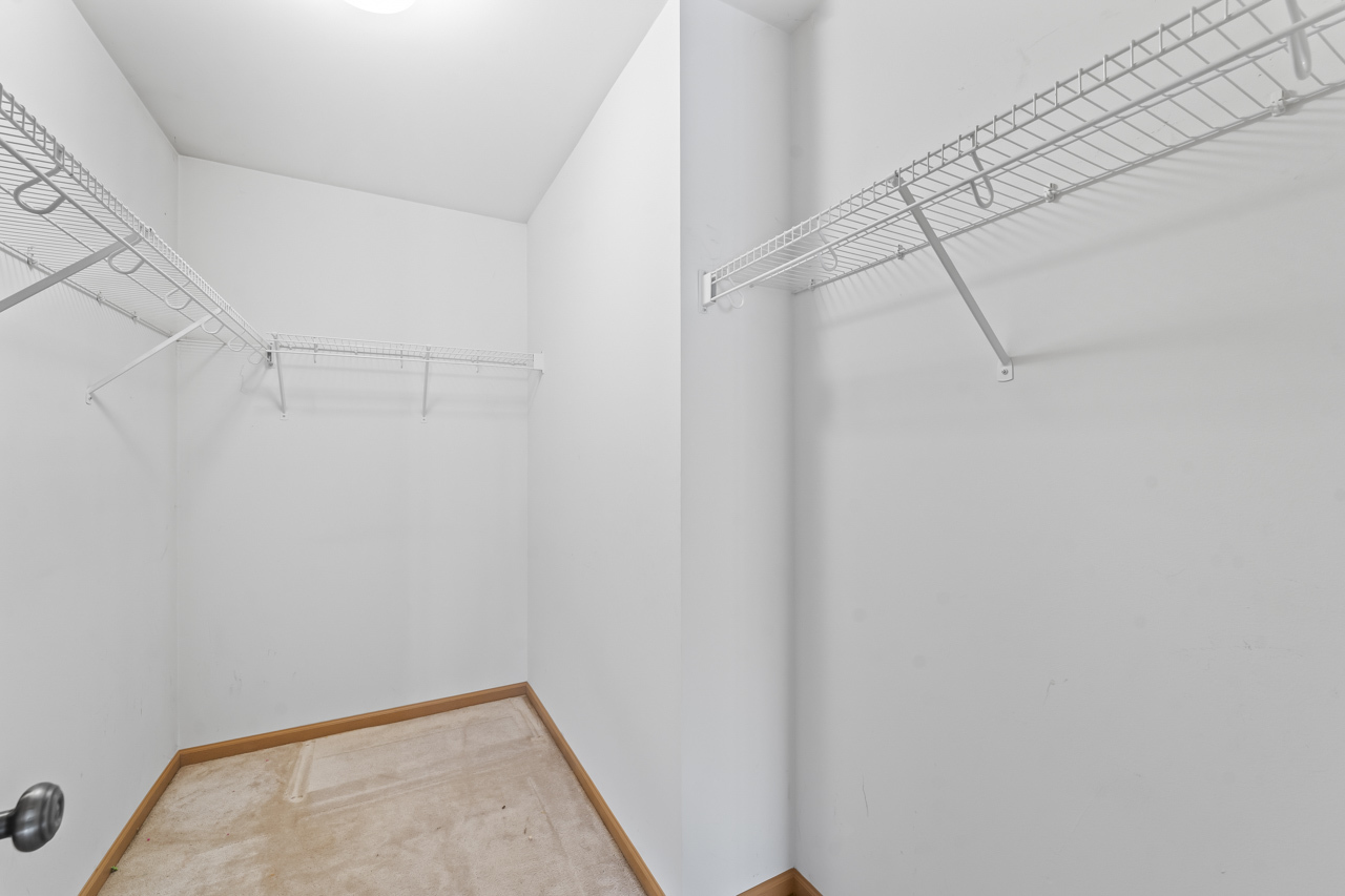 601 W Kristina Lane, Round Lake, IL 60073