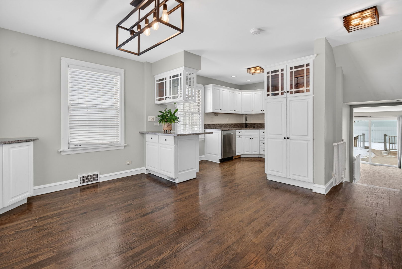 10950 S Homan Avenue, Chicago, IL 60655