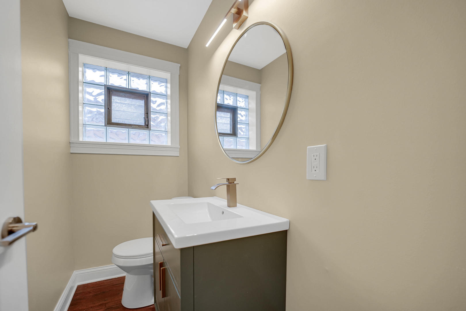 12930 S Carpenter Street, Calumet Park, IL 60827