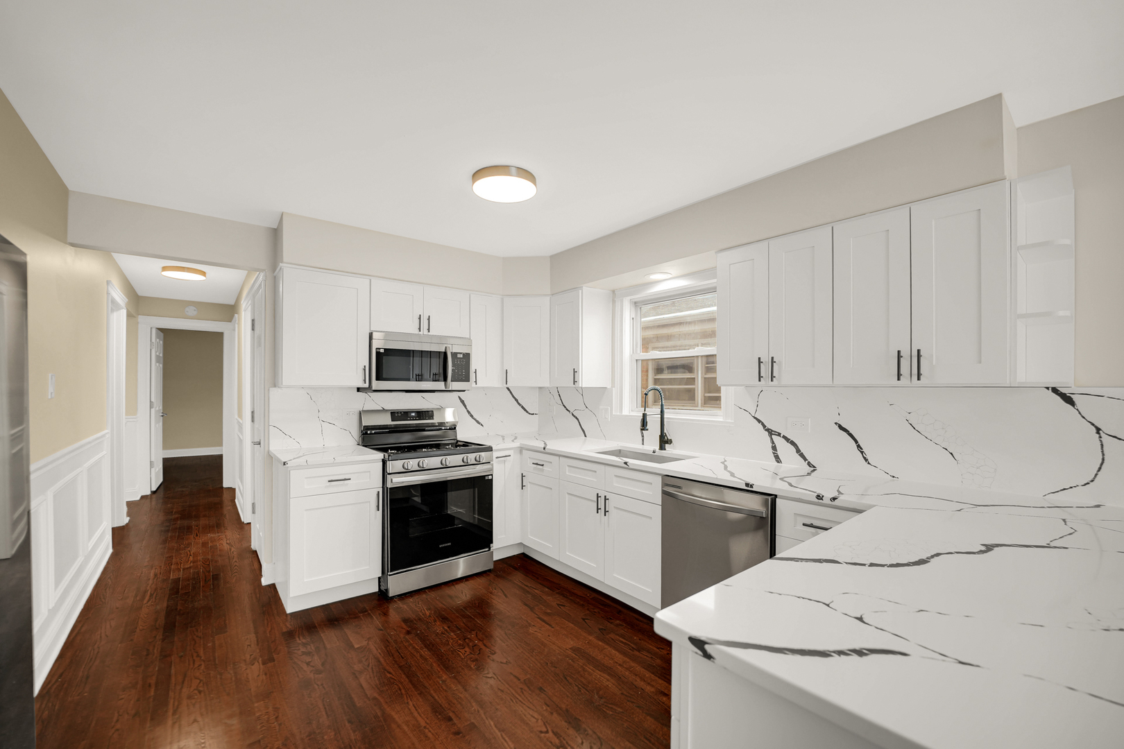 12930 S Carpenter Street, Calumet Park, IL 60827