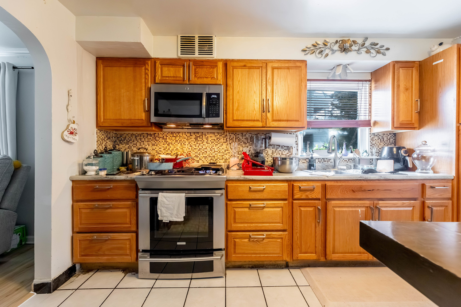 730 E Benton Street, Aurora, IL 60505