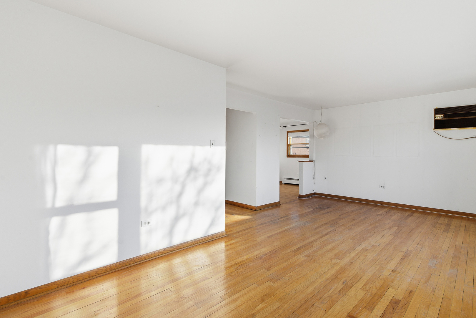 3001 N PARIS Avenue #207, River Grove, IL 60171