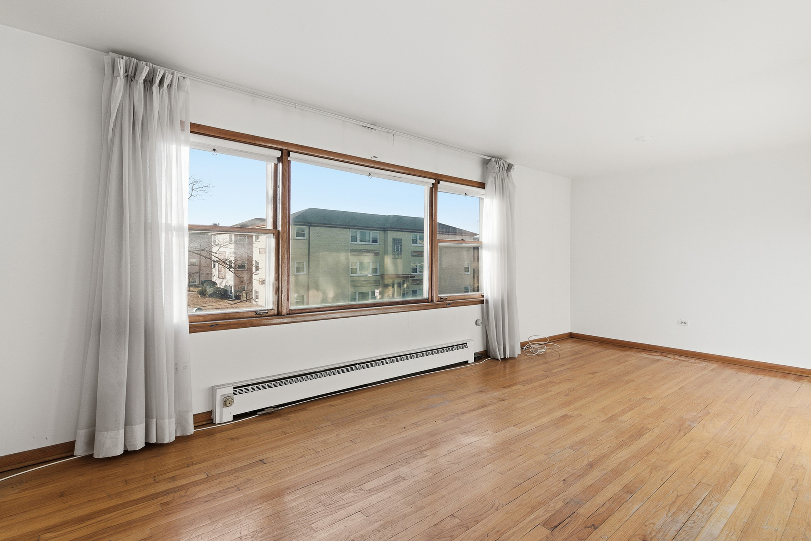 3001 N PARIS Avenue #207, River Grove, IL 60171