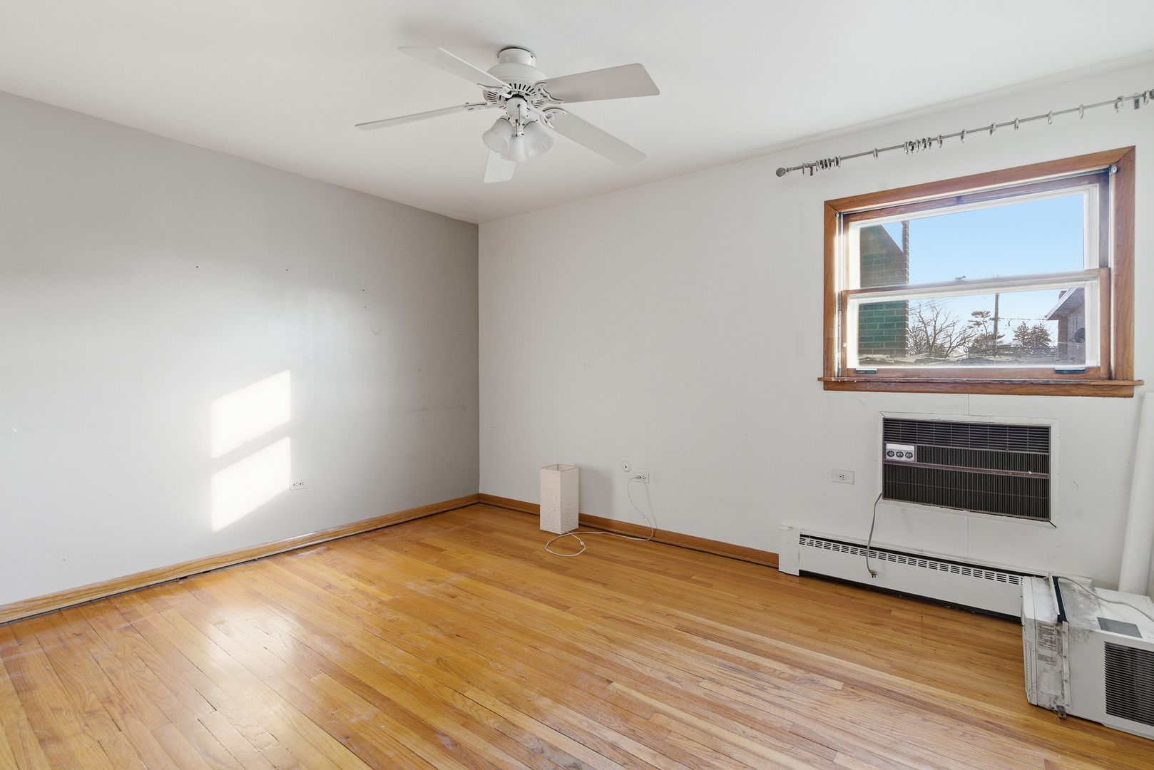 3001 N PARIS Avenue #207, River Grove, IL 60171