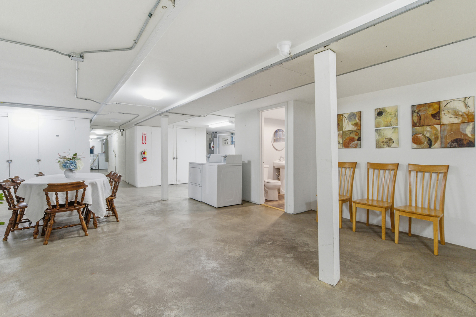 3001 N PARIS Avenue #207, River Grove, IL 60171