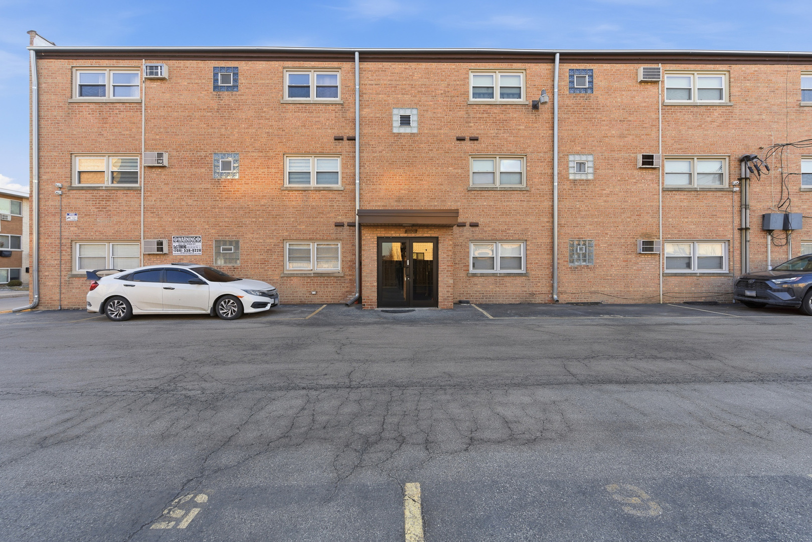 3001 N PARIS Avenue #207, River Grove, IL 60171