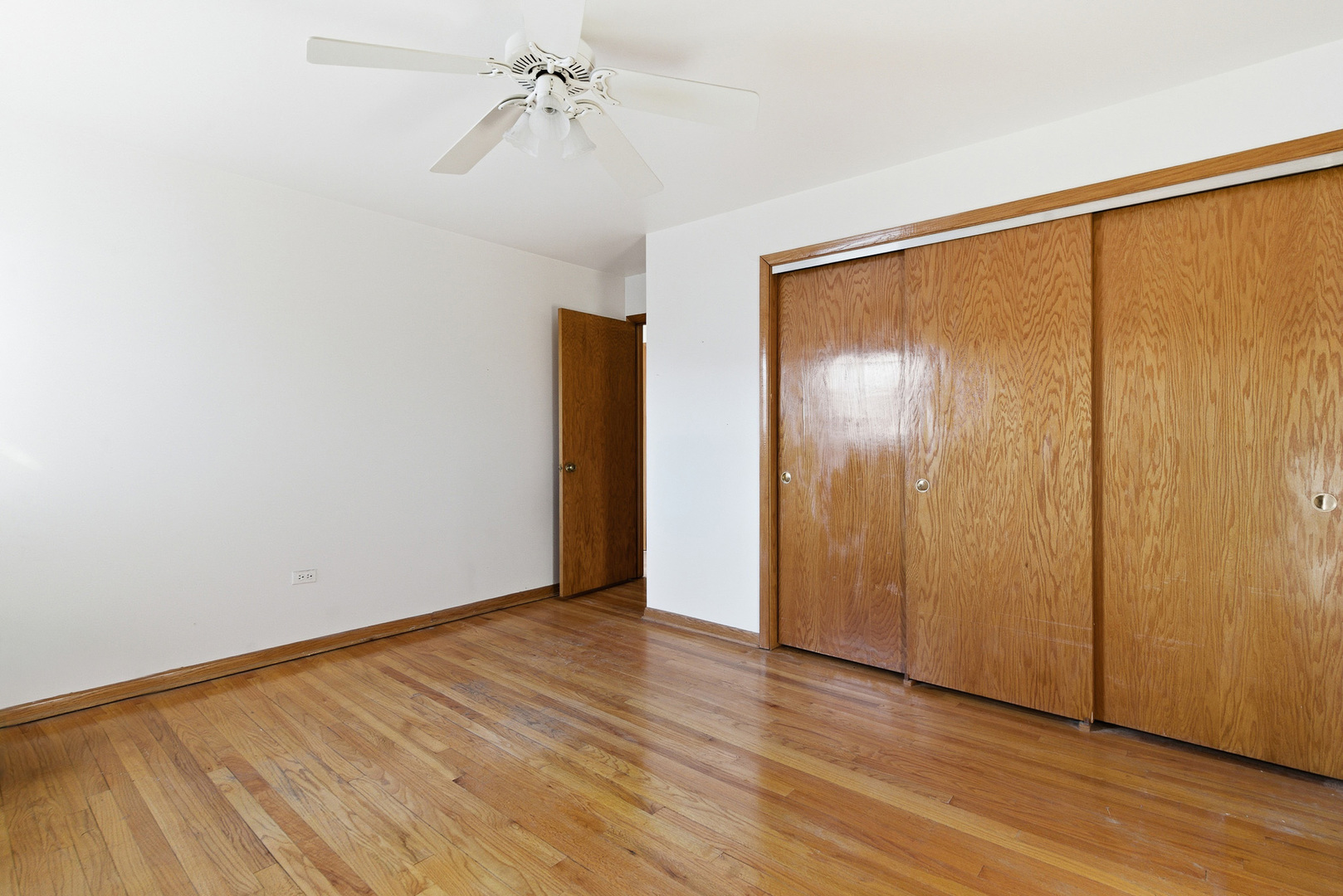 3001 N PARIS Avenue #207, River Grove, IL 60171