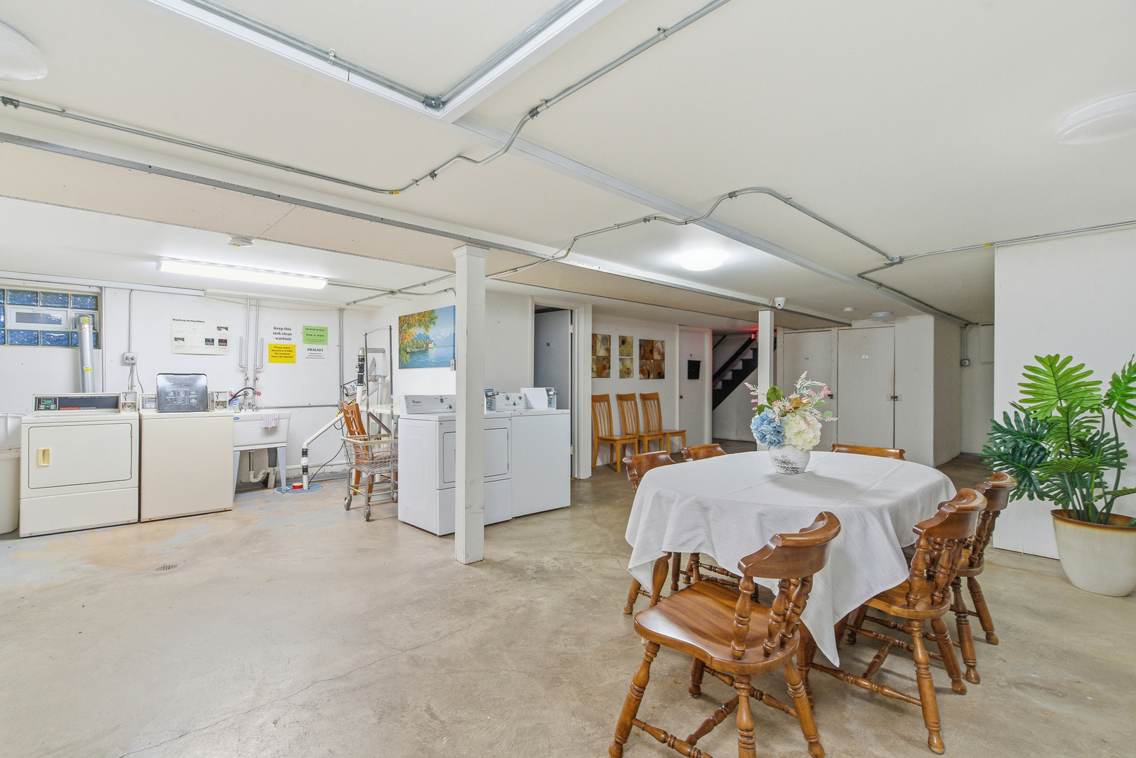 3001 N PARIS Avenue #207, River Grove, IL 60171