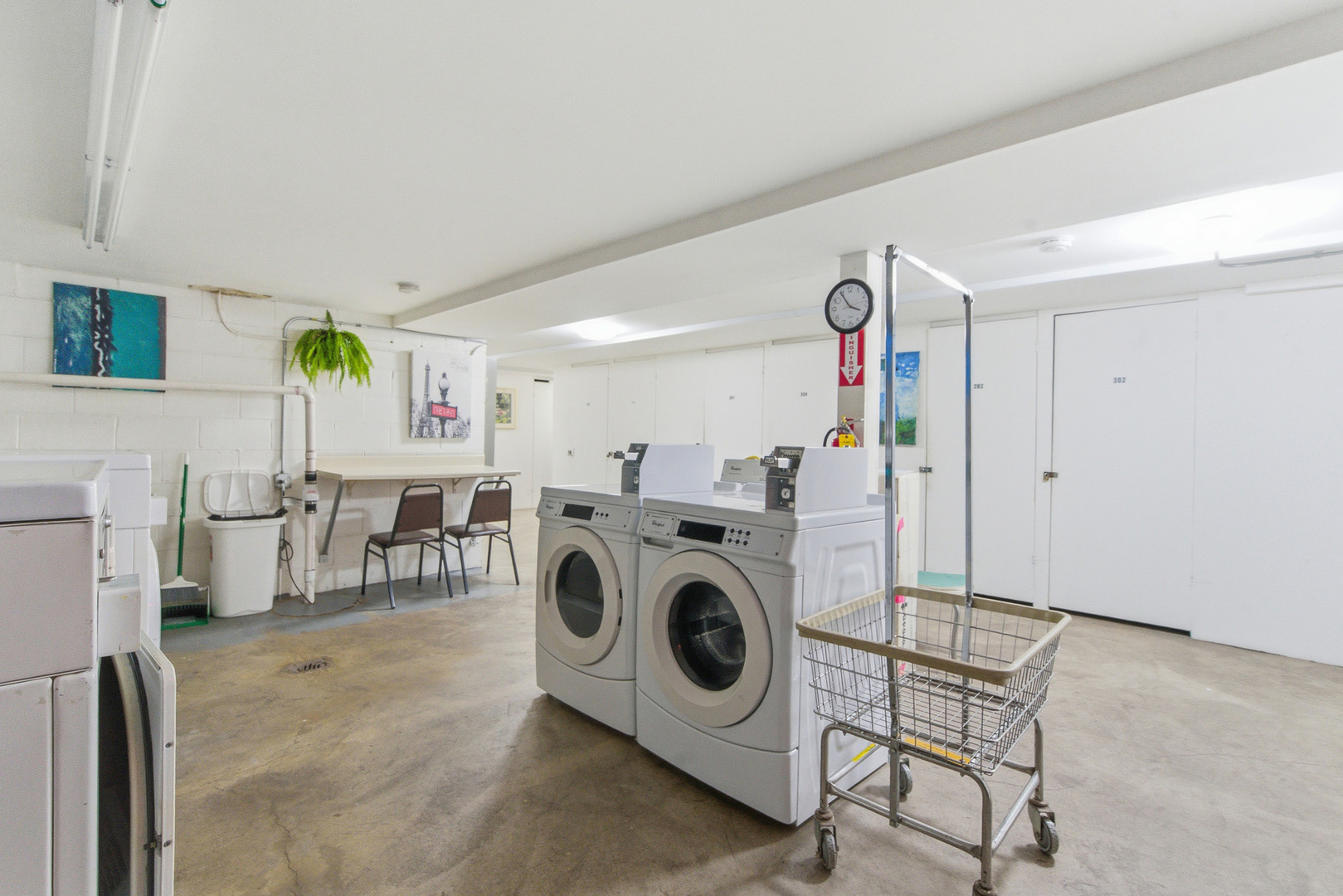 3001 N PARIS Avenue #207, River Grove, IL 60171