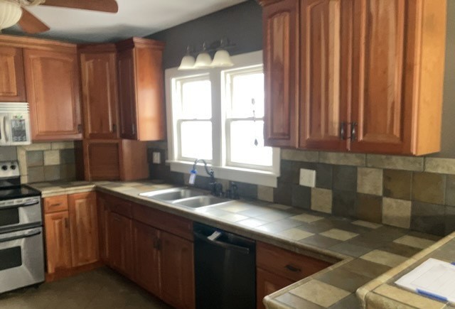 107 N Thomas Avenue, Polo, IL 61064