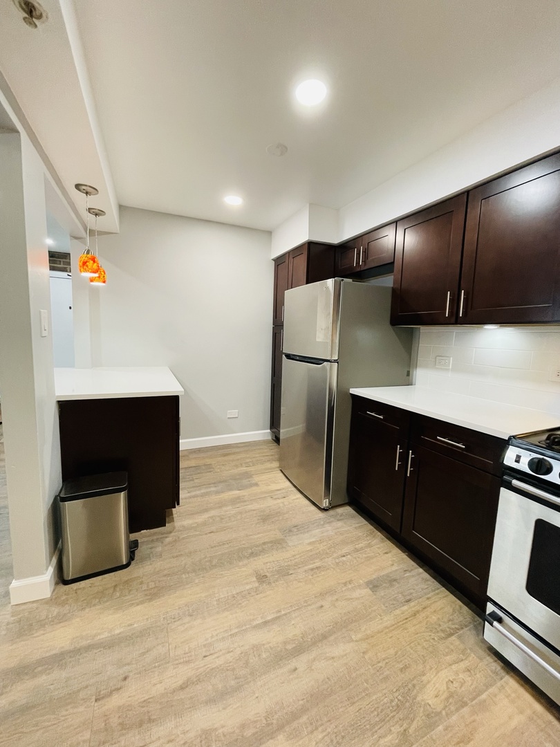 126 S La Londe Avenue #2B, Addison, IL 60101