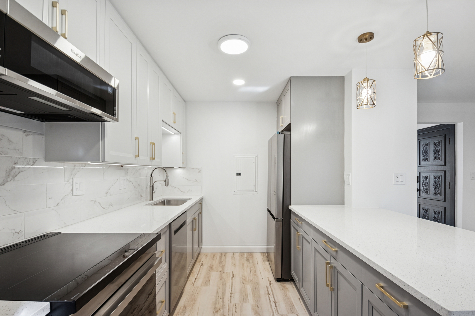 4201 N Paulina Street, Chicago, IL 60613