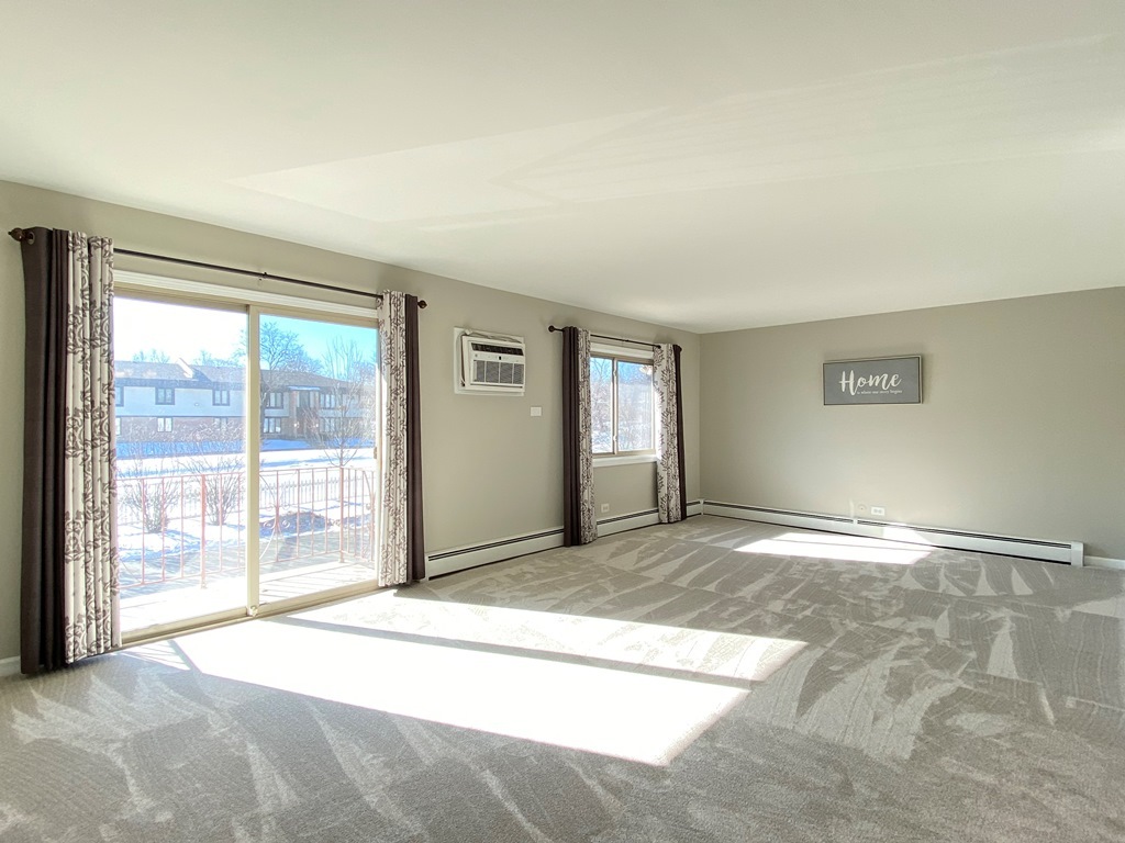 500 Chase Drive #16, Clarendon Hills, IL 60514