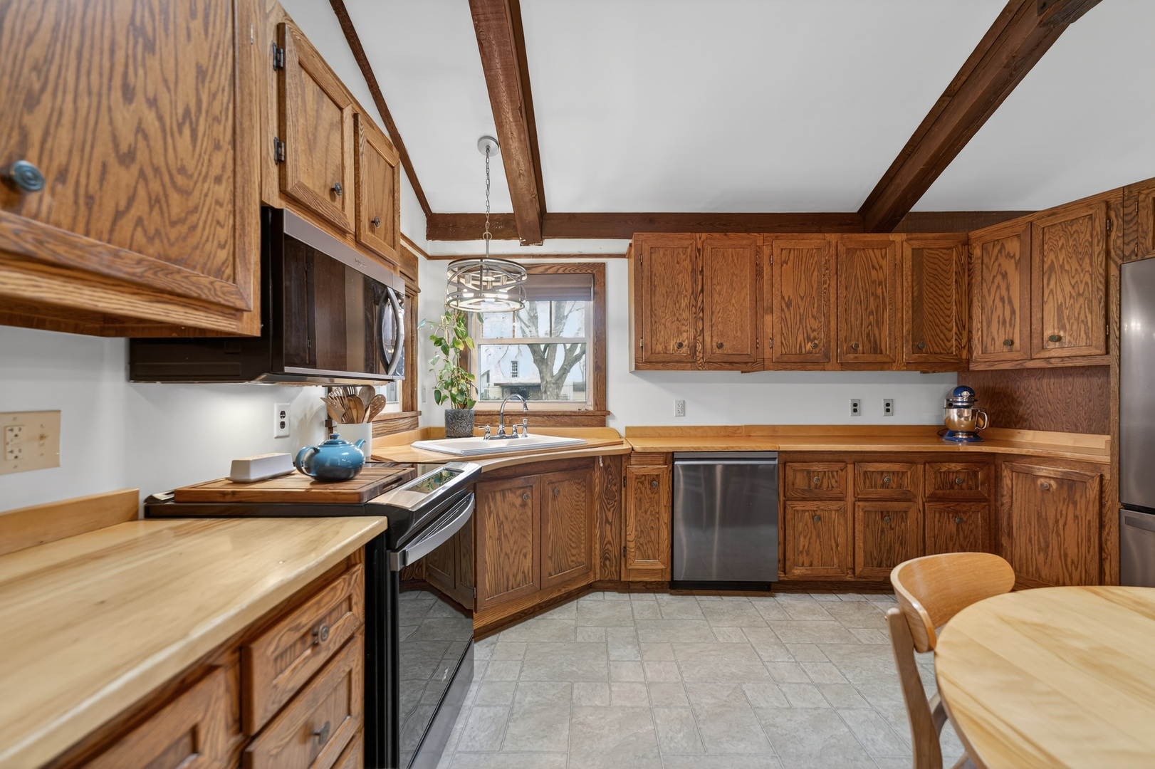 218 Virgil Street, Maple Park, IL 60151