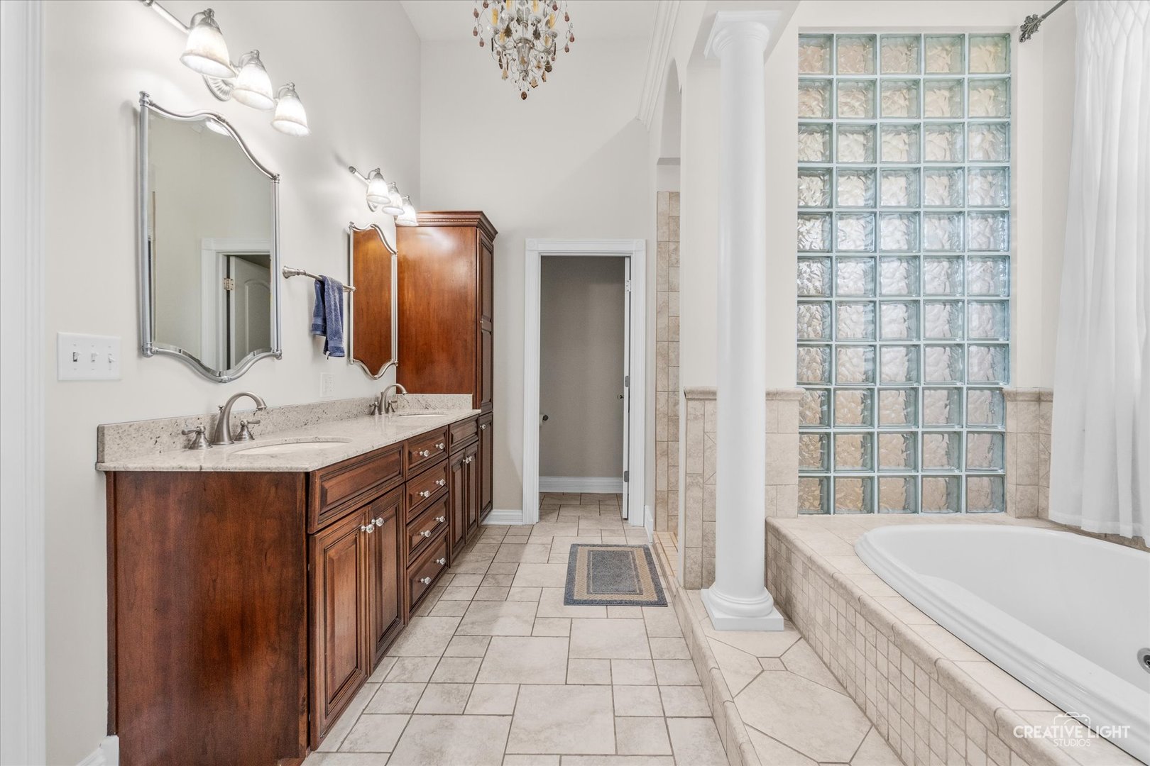 5643 Schmidt Lane, Yorkville, IL 60560