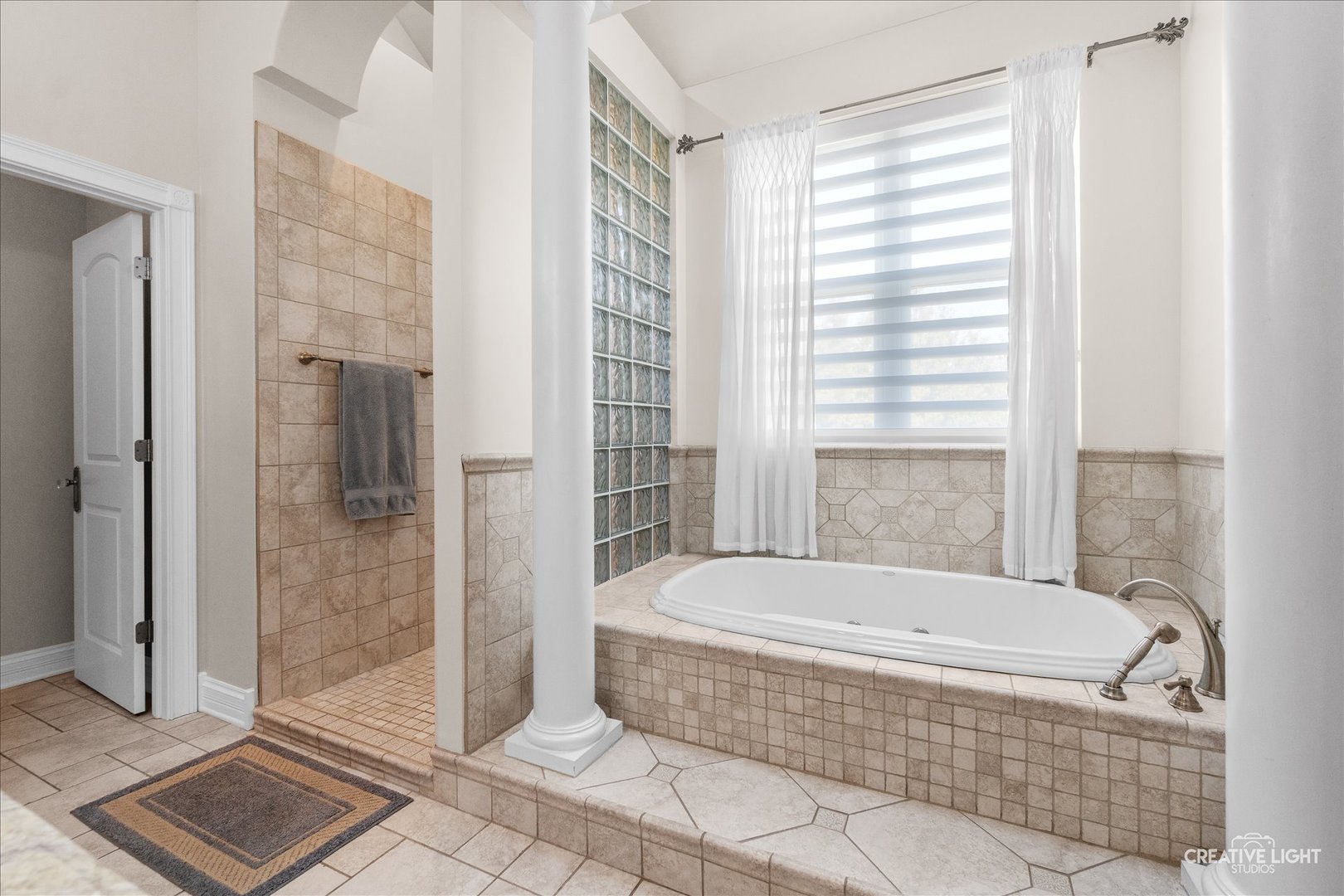 5643 Schmidt Lane, Yorkville, IL 60560