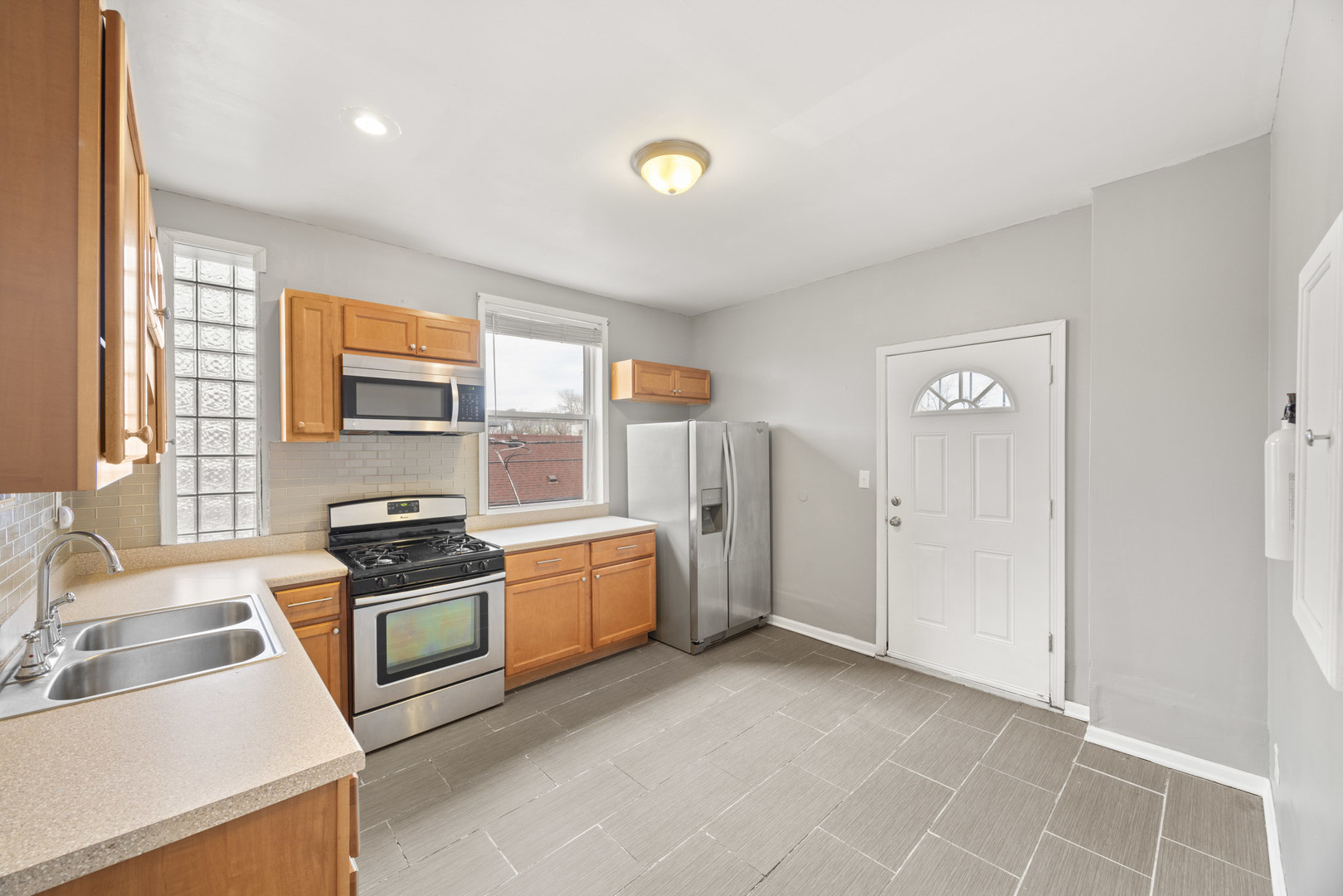 6649 S Rhodes Avenue #2N, Chicago, IL 60637