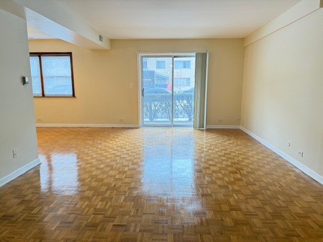 5240 Galitz Street #101, Skokie, IL 60077