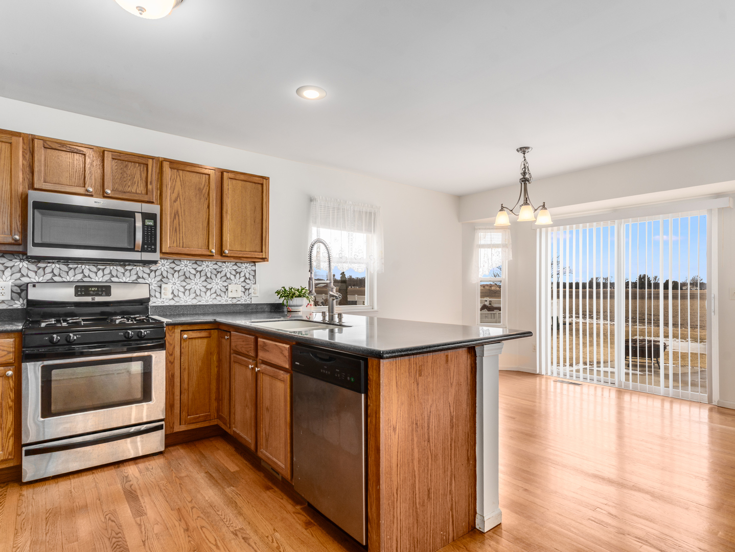 909 W Northwind Drive, Sandwich, IL 60548